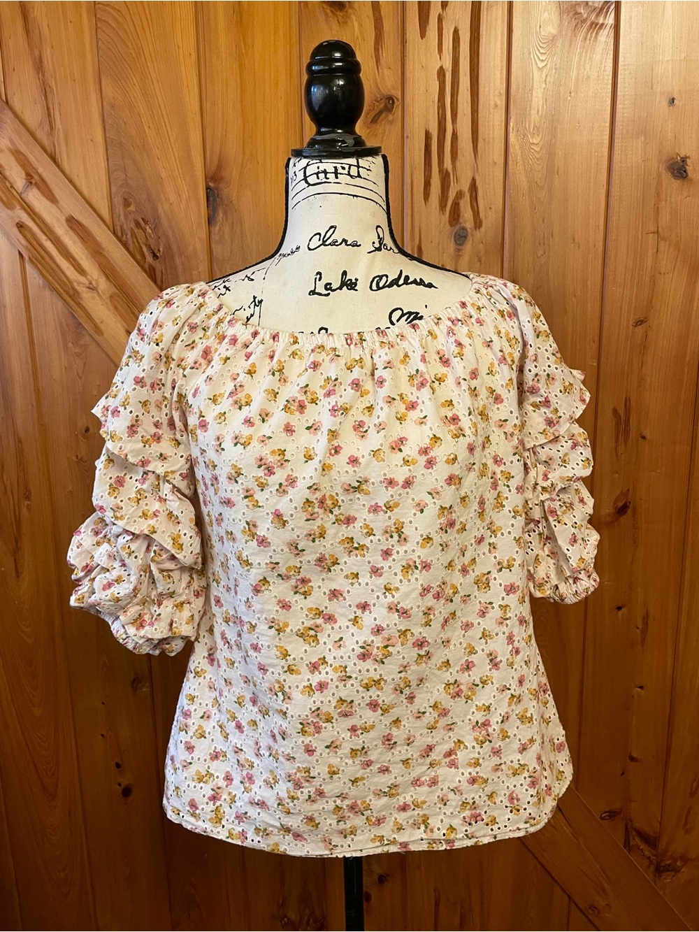 CeCe Cream Floral Ruffle Sleeve Blouse